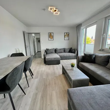 Nujen- Und Zuffenhausen Apartment *