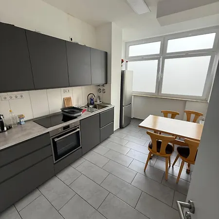 Διαμέρισμα Nujen- Und Zuffenhausen