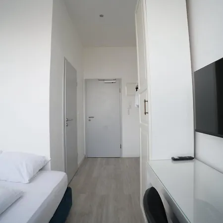 Nujen- Und Zuffenhausen