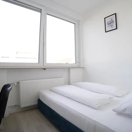 Nujen- Und Zuffenhausen Appartement *