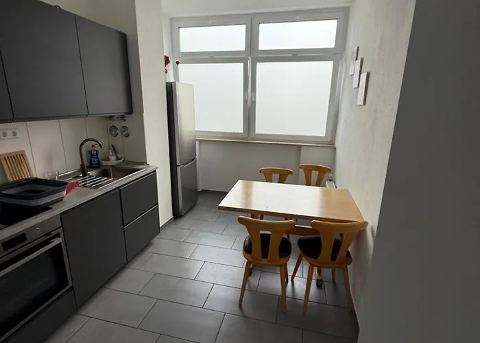 Nujen- Und Zuffenhausen *