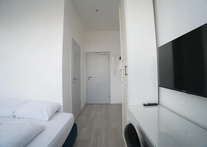 Nujen- Und Zuffenhausen